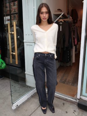 Lindz Easy Straight w/ Tuxedo Stripe in Kuro